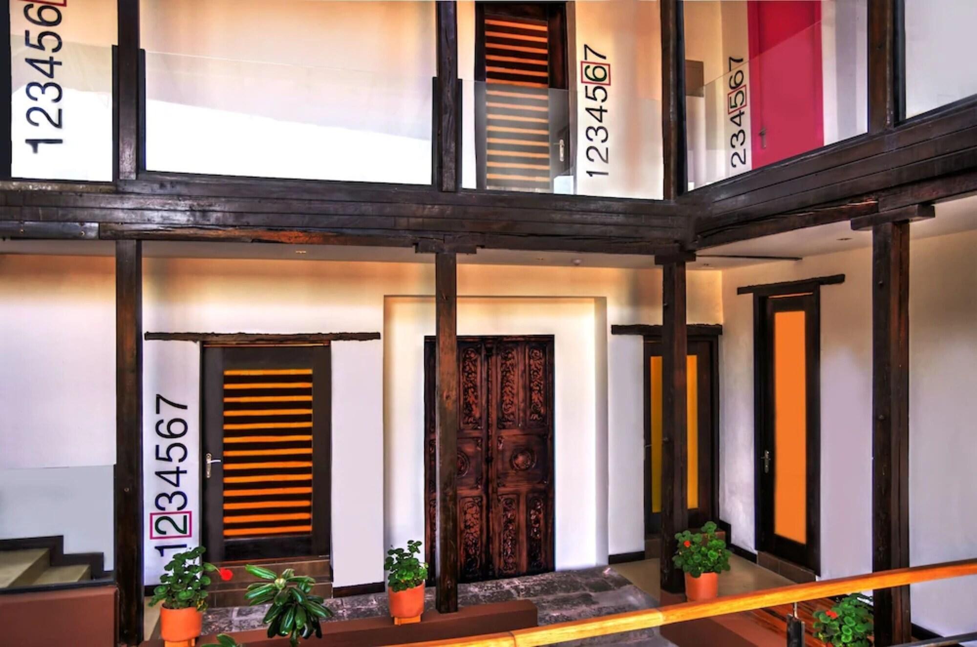 Hotel Casa Gardenia กีโต ภายนอก รูปภาพ