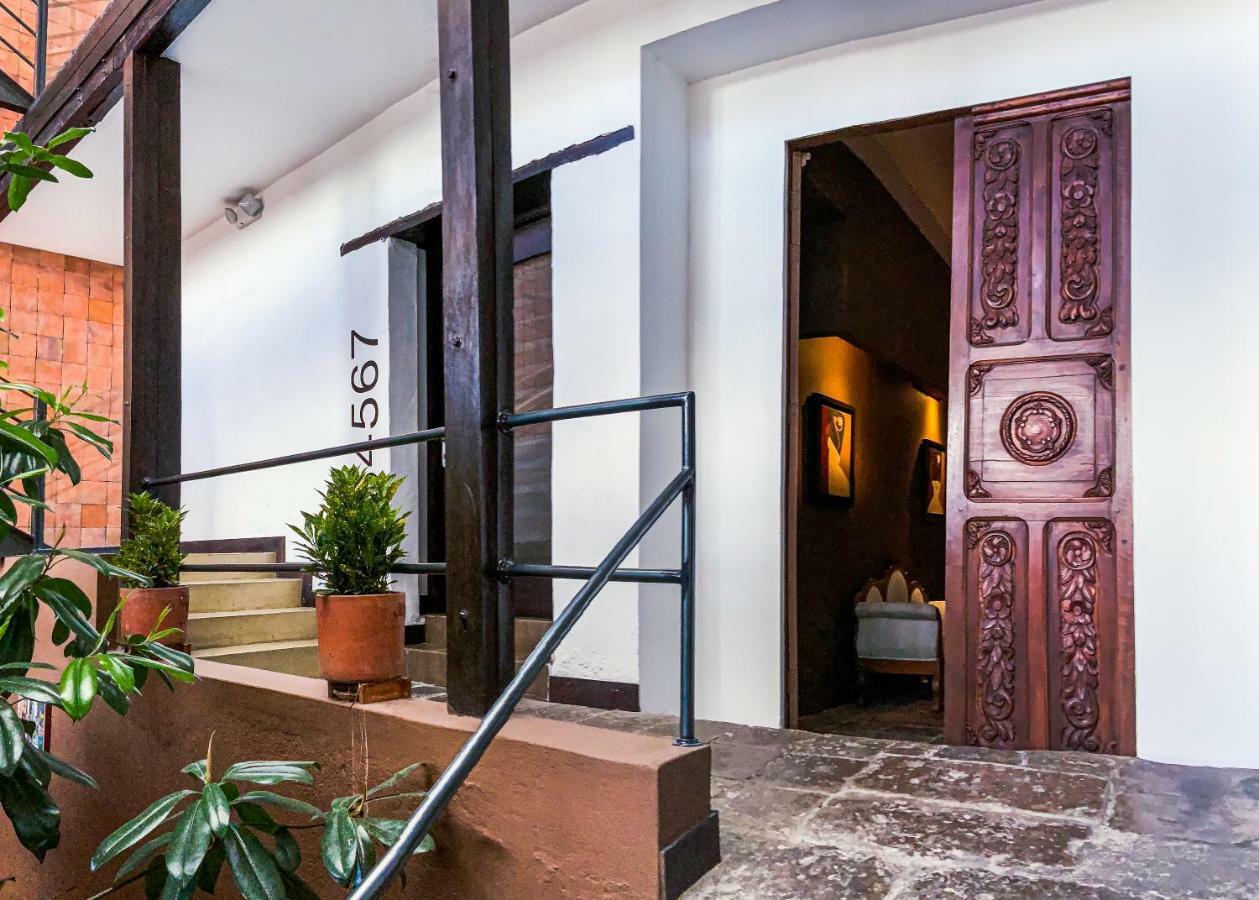 Hotel Casa Gardenia กีโต ภายนอก รูปภาพ